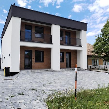 Apartman Pri Parku Solcany Exterior photo