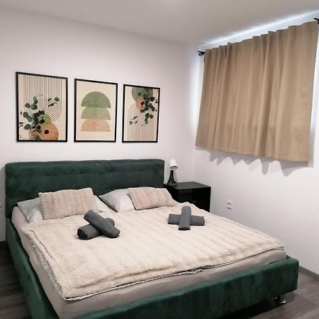 Apartman Pri Parku Solcany Exterior photo