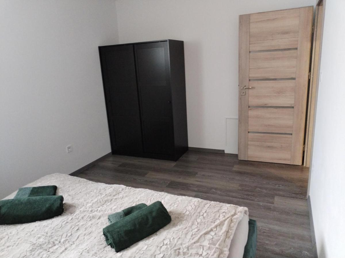 Apartman Pri Parku Solcany Exterior photo